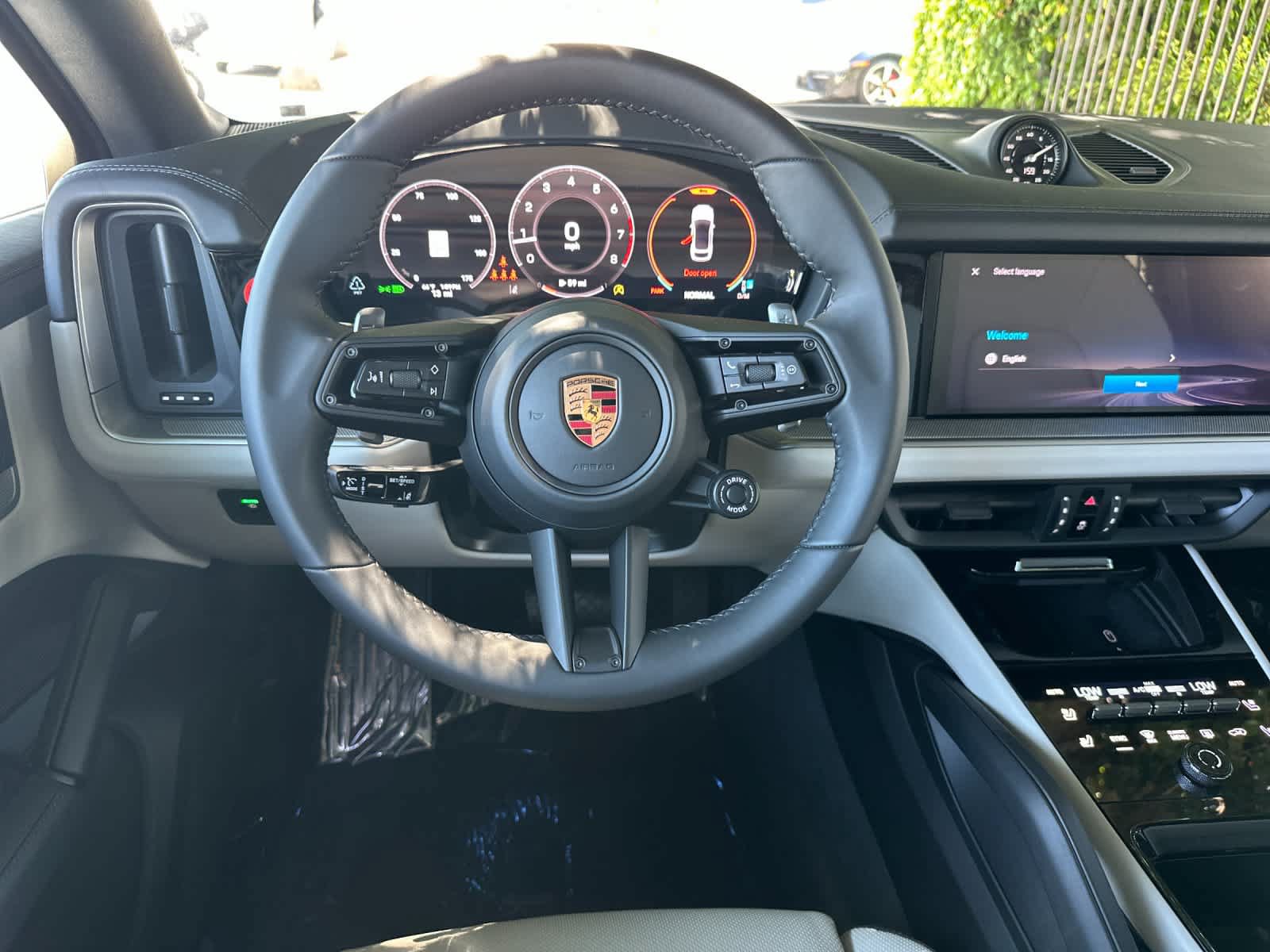 New 2026 Porsche Cayenne Coupe AWD/4WD image 15