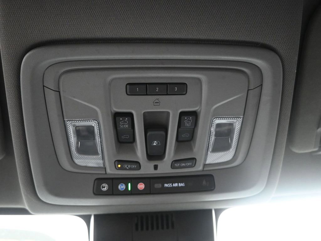 Used 2023 Chevrolet Silverado 1500 LTZ w/ LTZ Premium Package image 19