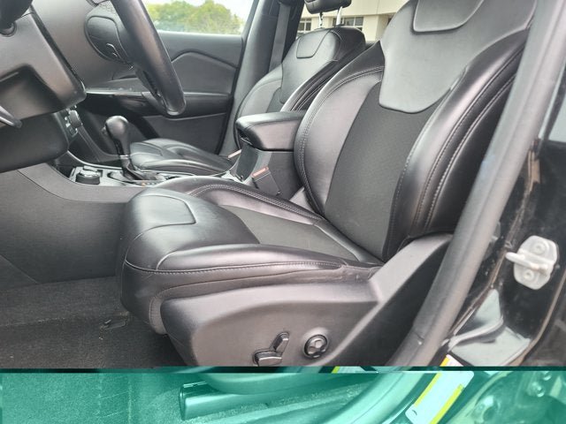 Used 2019 Jeep Cherokee Latitude Plus AWD/4WD image 20