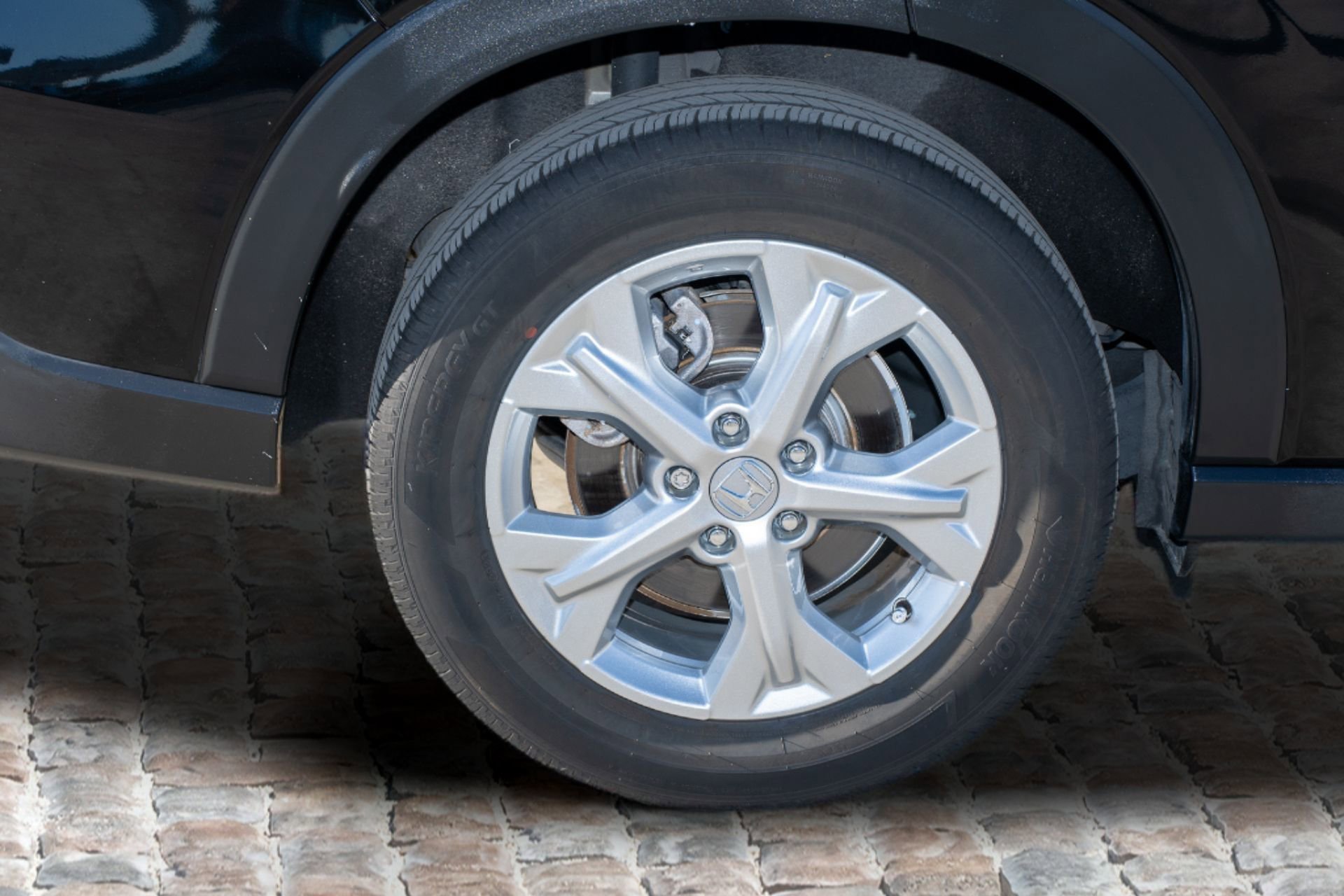 Certified 2023 Honda HR-V LX image 40