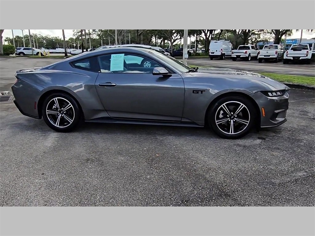 Used 2025 Ford Mustang Premium image 34