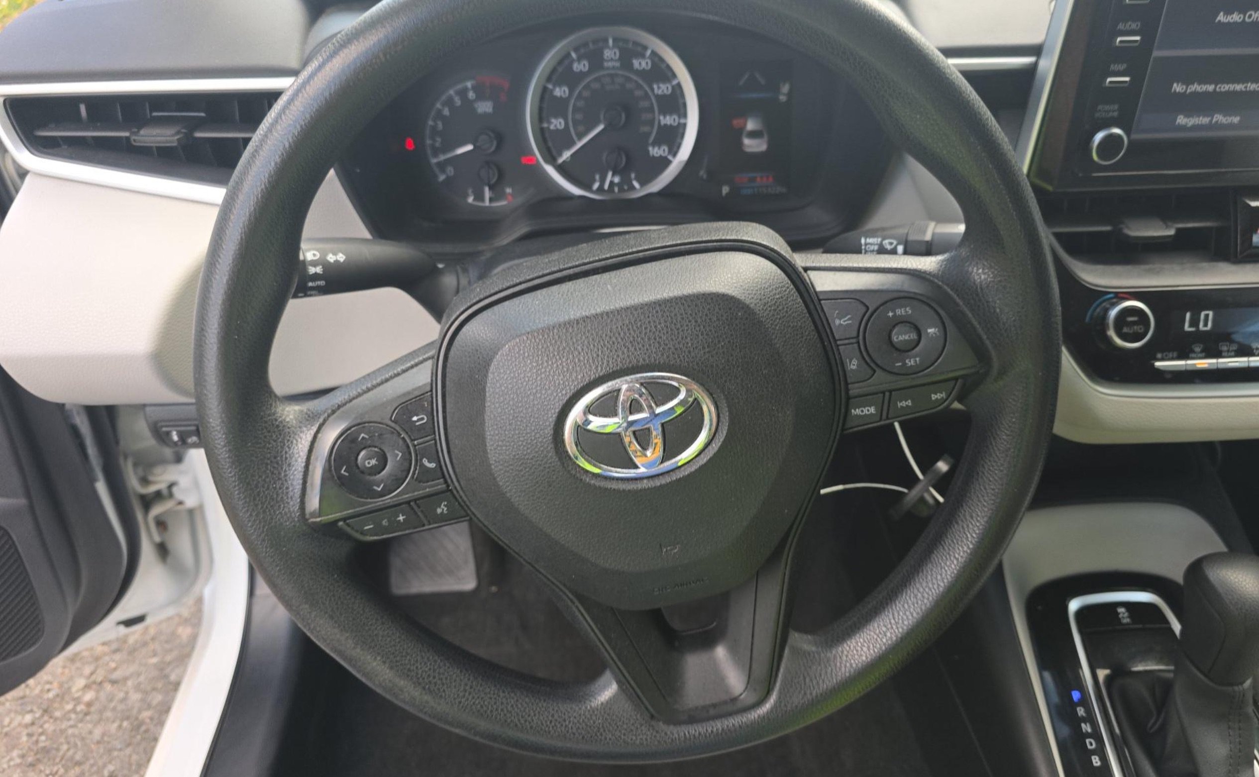 Used 2020 Toyota Corolla LE FWD image 6