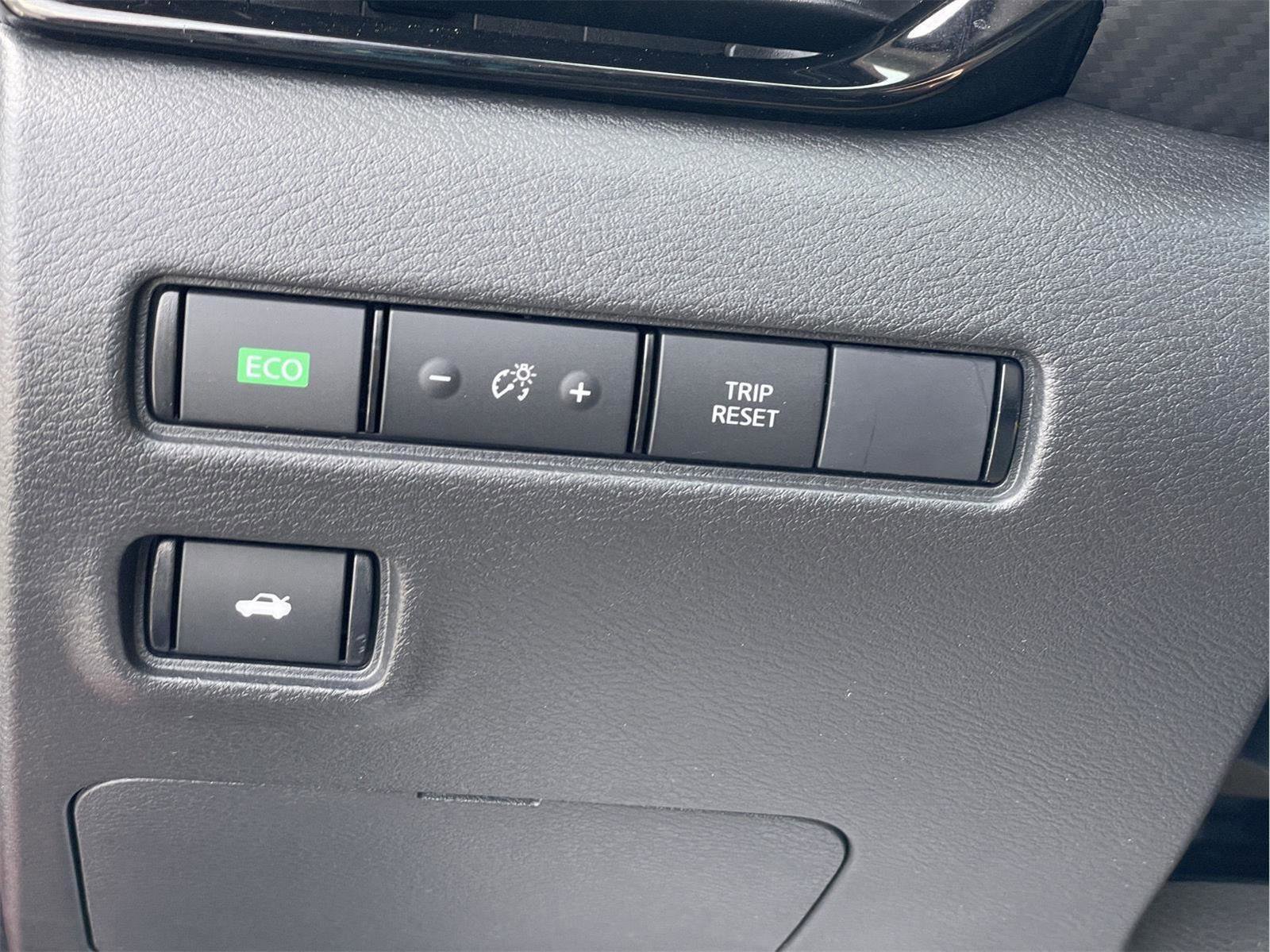 Used 2024 Nissan Sentra SV w/ SV Premium Package image 23