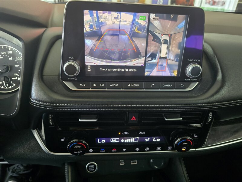 Used 2021 Nissan Rogue SL AWD/4WD image 26