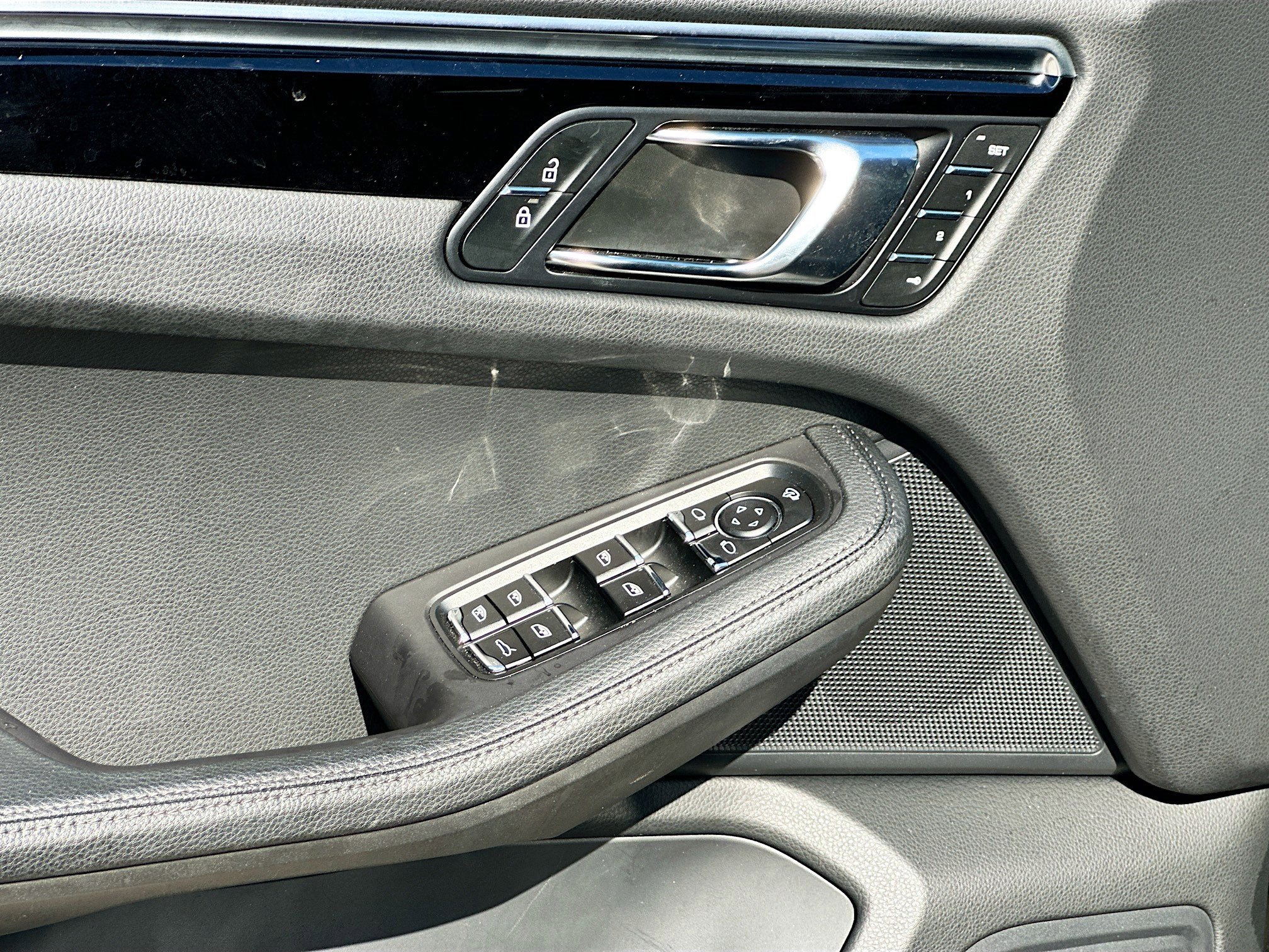 Used 2024 Porsche Macan image 18