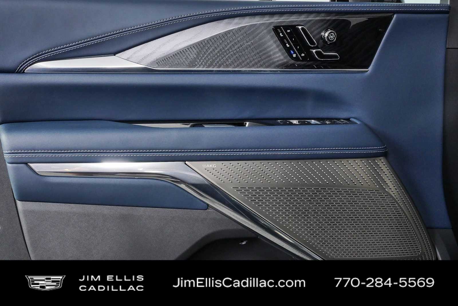 Used 2025 Cadillac Escalade IQ Luxury 2 w/ LPO, Premium Carpet Package AWD/4WD image 6