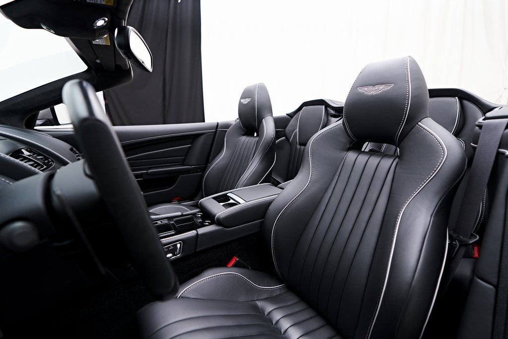 Used 2016 Aston Martin DB9 GT RWD image 65