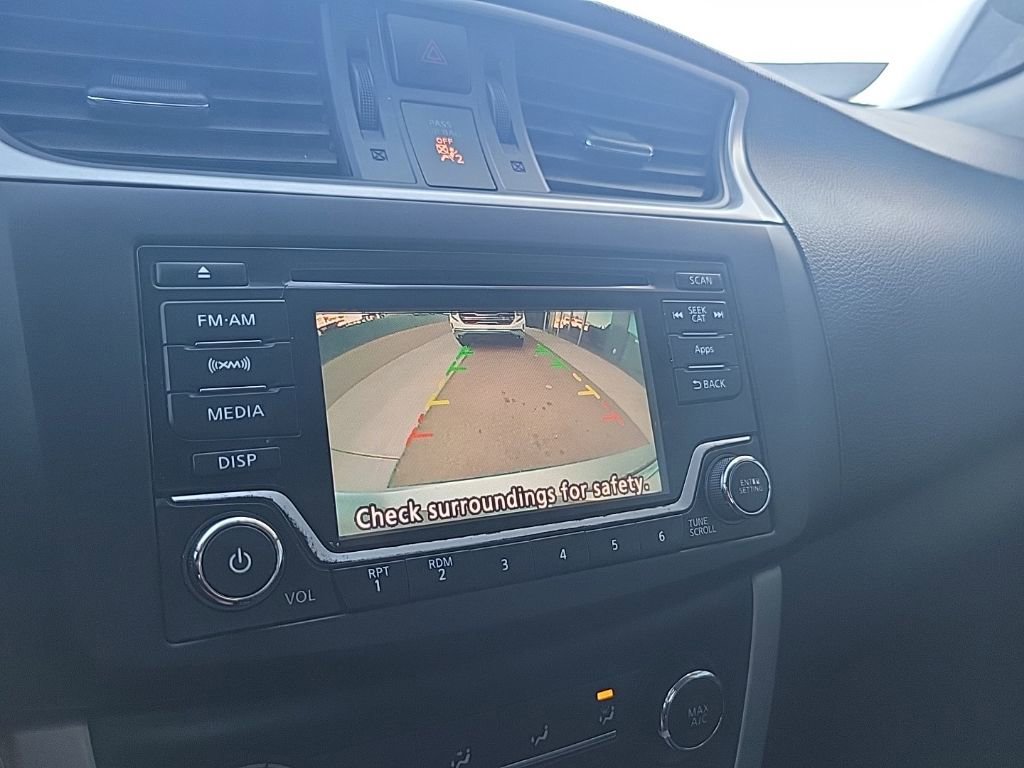 Used 2015 Nissan Sentra SV FWD image 32