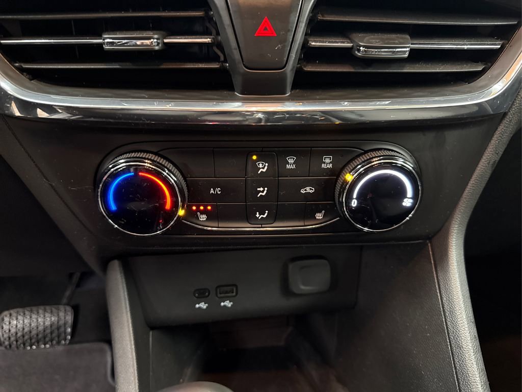 Used 2025 Buick Encore GX Preferred w/ Comfort Package image 28