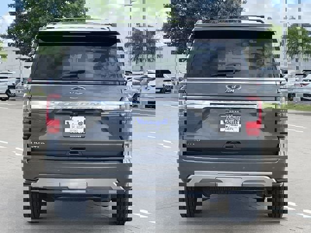 Used 2018 Ford Expedition Limited w/ Equipment Group 301A image 5