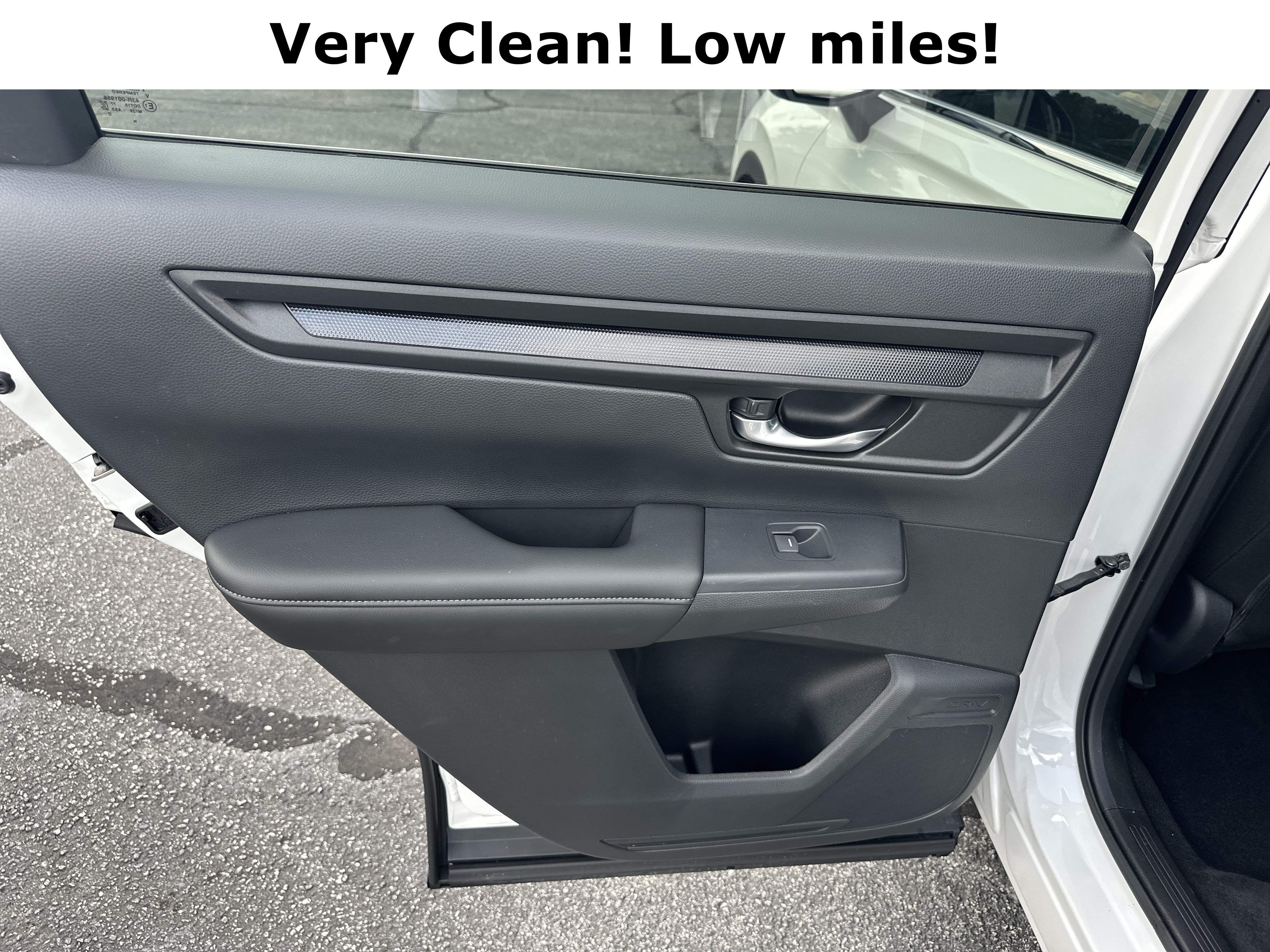 Used 2025 Honda CR-V EX image 25
