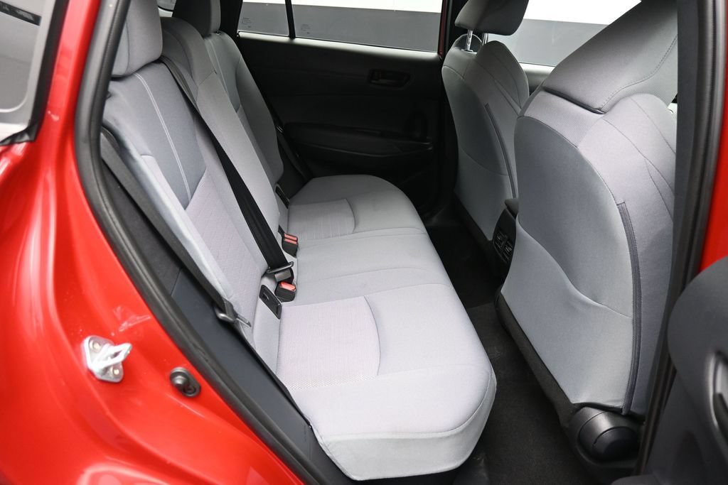 Used 2024 Toyota Corolla Cross AWD Hybrid w/ Moonroof Package image 23
