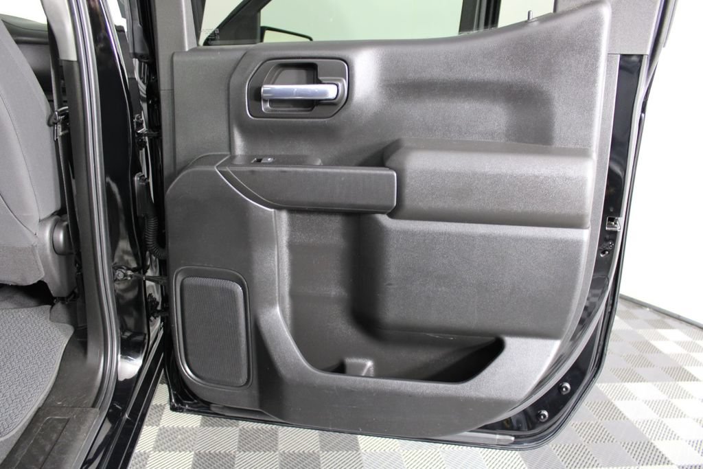 Used 2021 GMC Sierra 1500 4x4 Crew Cab w/ Sierra Value Package image 29