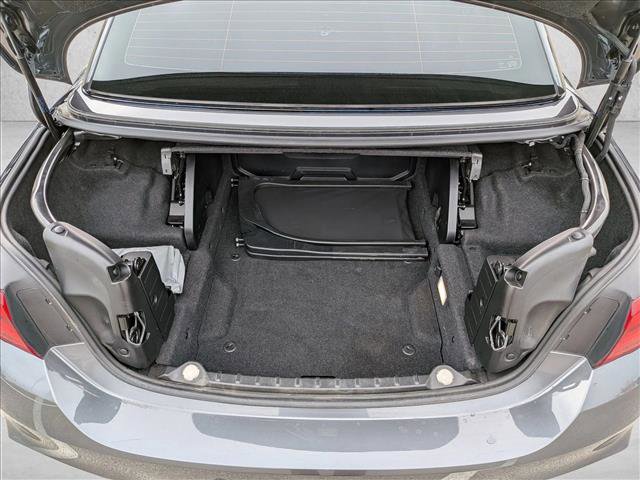 Used 2018 BMW M4 Convertible image 7