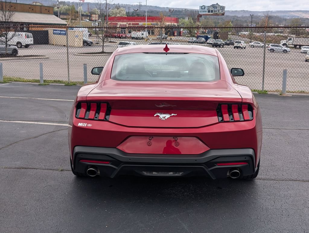 Used 2024 Ford Mustang EcoBoost image 8