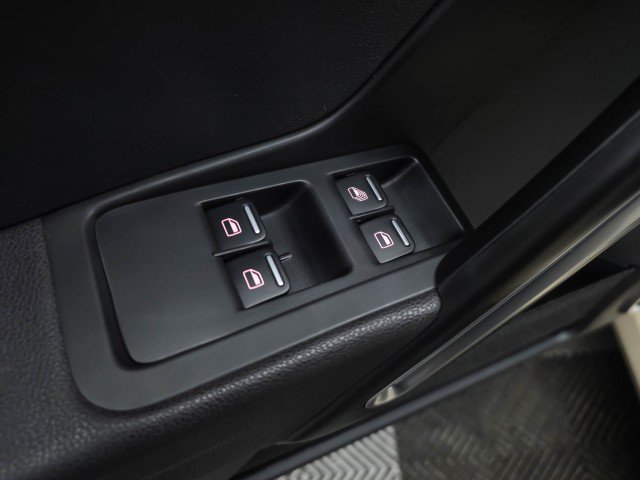 Used 2019 Volkswagen Beetle 2.0T Final Edition SEL FWD image 29