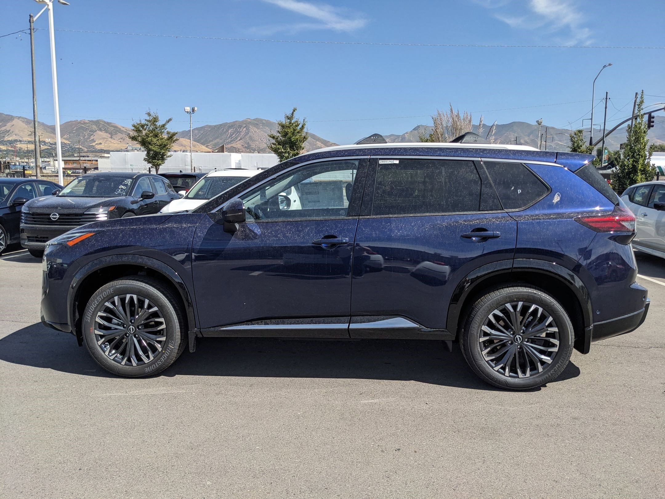 New 2026 Nissan Rogue Platinum image 9