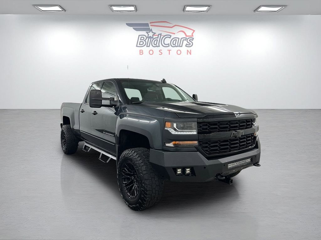 Used 2018 Chevrolet Silverado 1500 LT w/ All Star Edition image 3