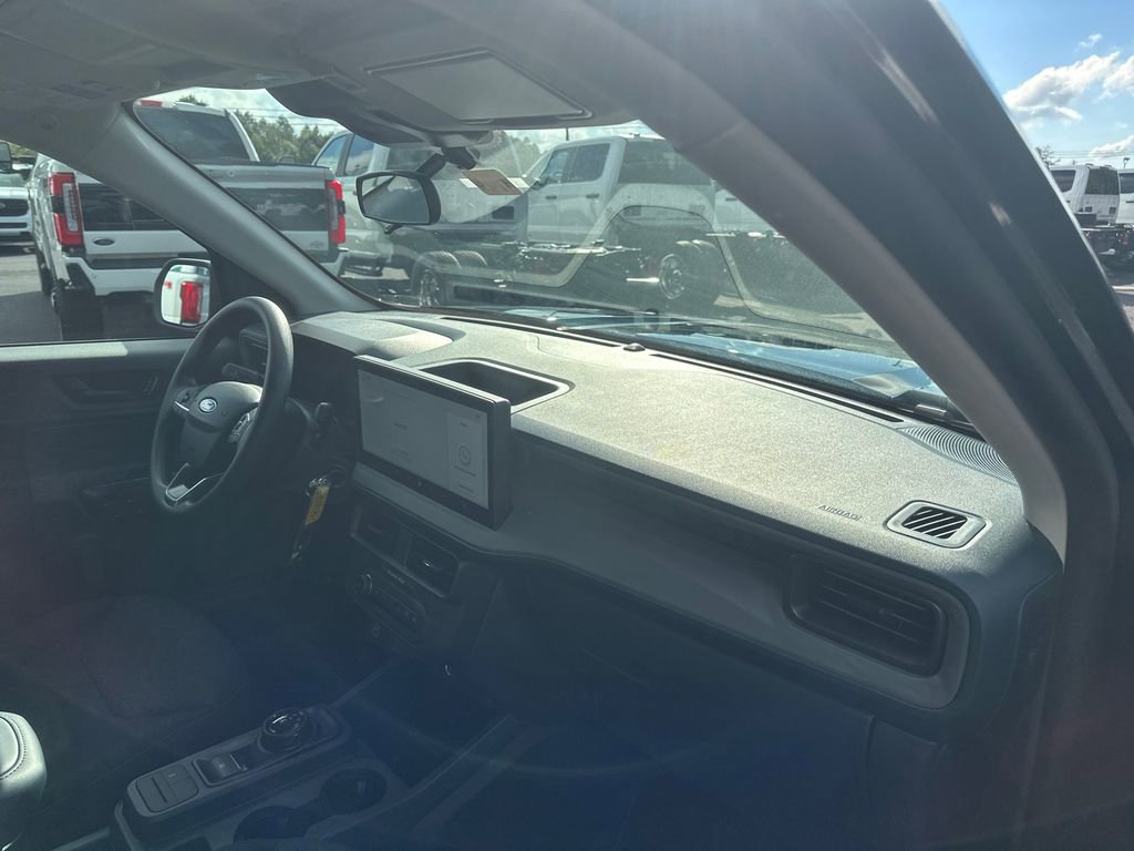 New 2025 Ford Maverick XL image 12