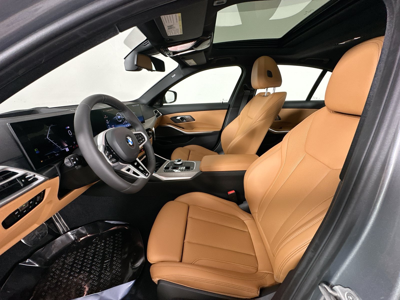 New 2026 BMW 330i xDrive Sedan w/ M Sport Package AWD/4WD image 32