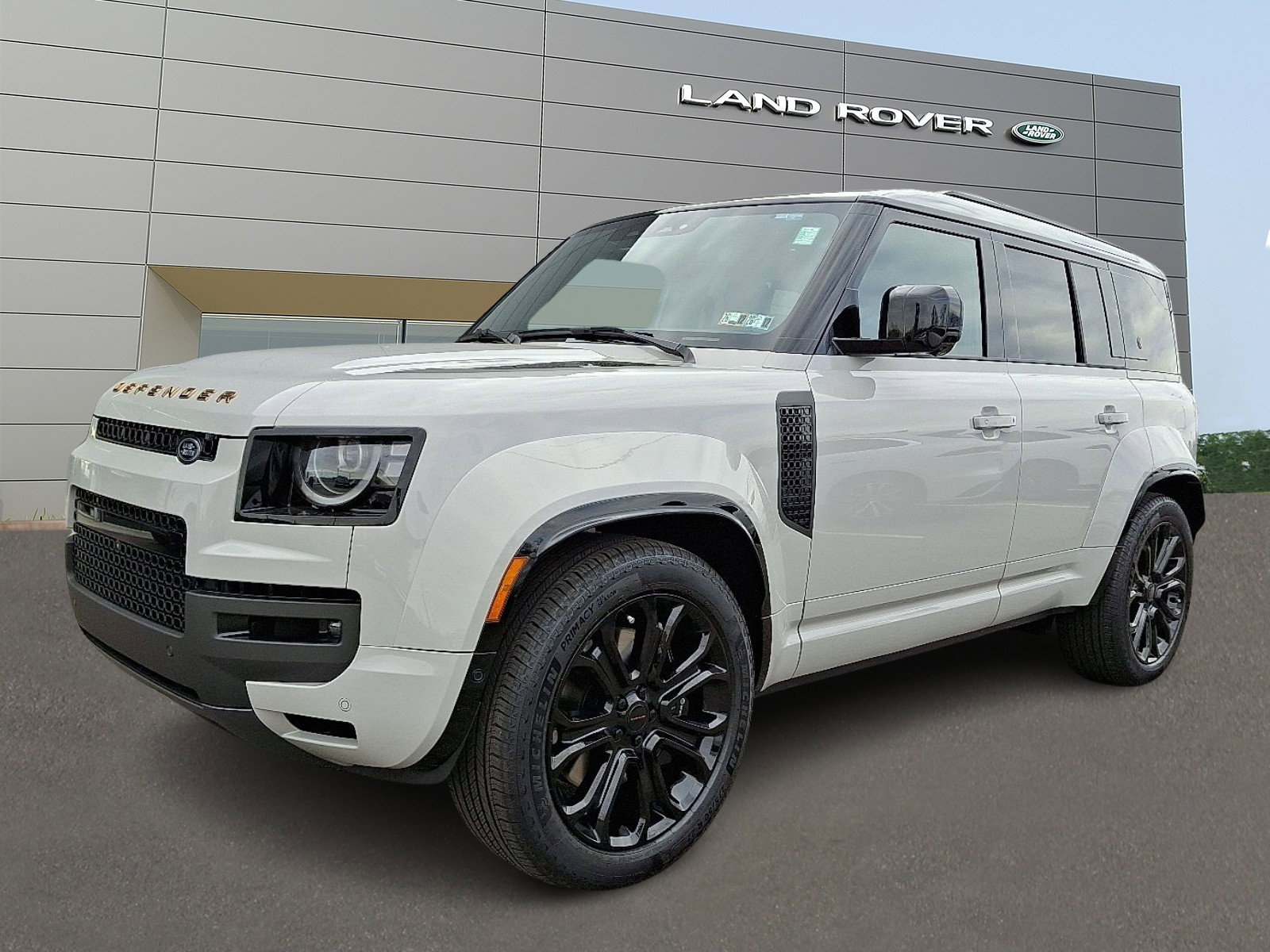 New 2026 Land Rover Defender 110 OCTA image 1