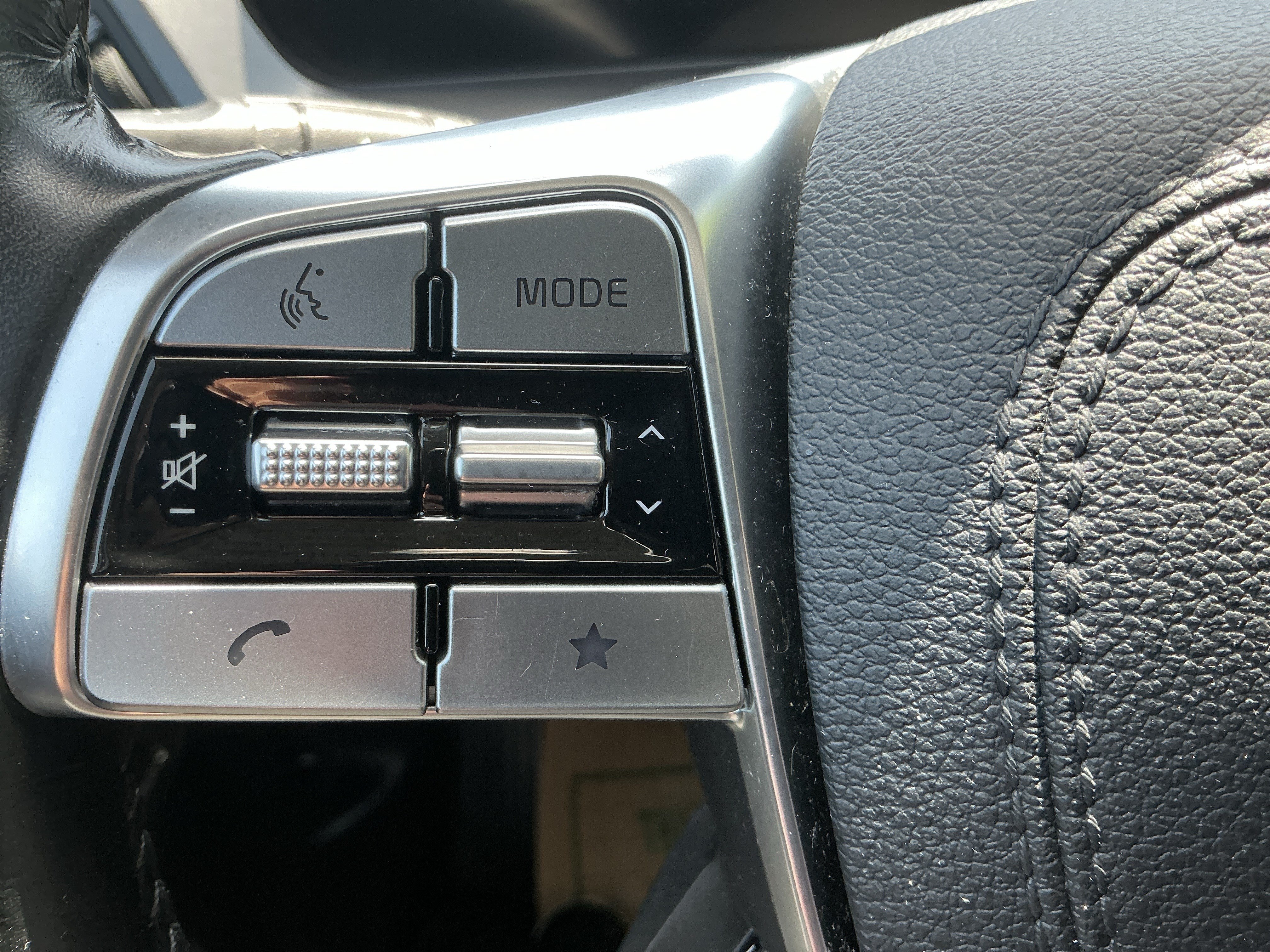Certified 2024 Kia Telluride LX AWD/4WD image 17