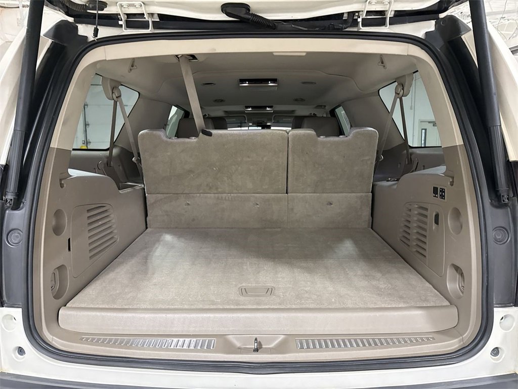 Used 2015 Chevrolet Suburban LTZ image 25