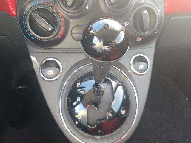 Used 2015 FIAT 500 Pop image 10