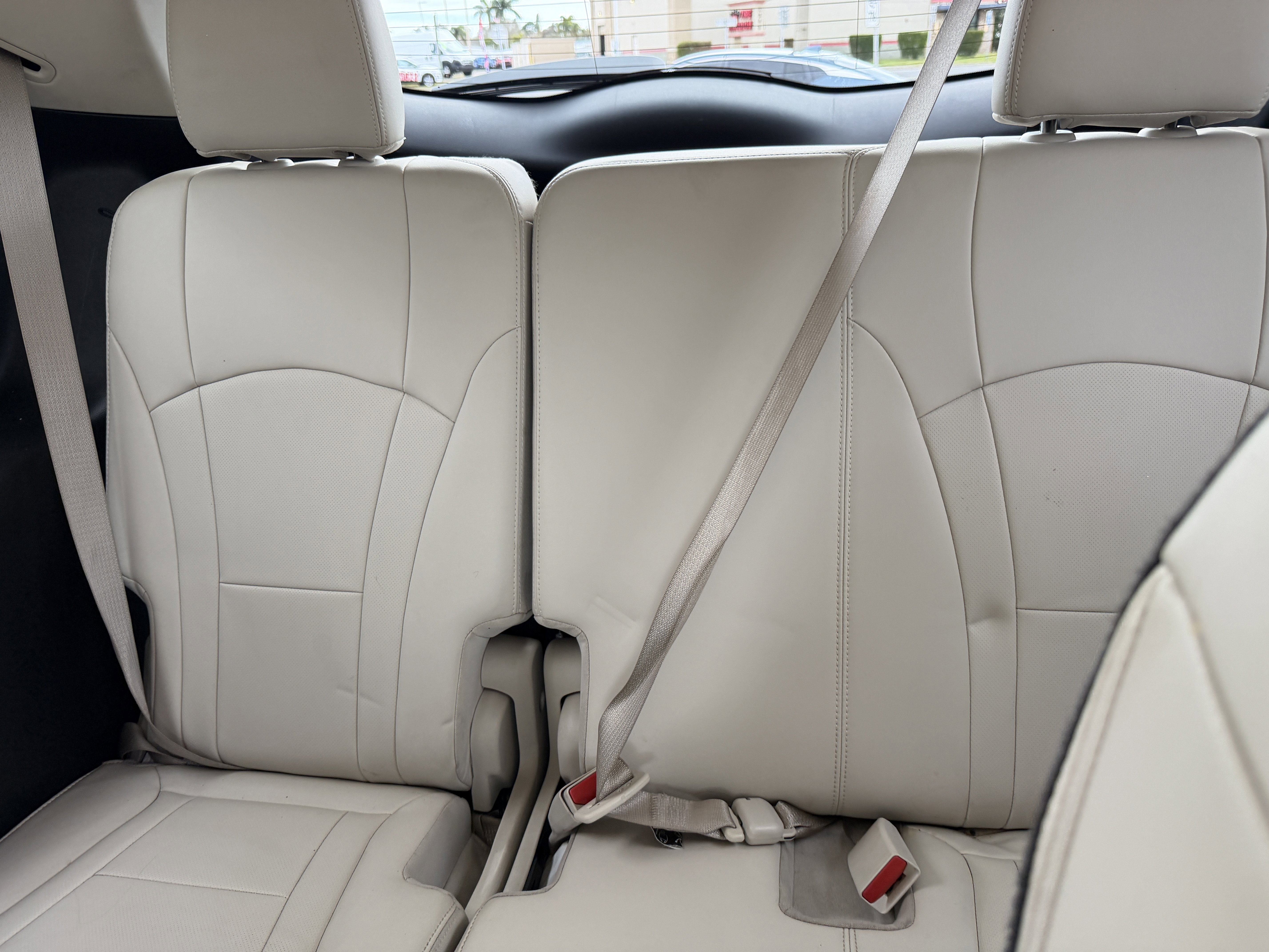 Used 2022 Buick Enclave Essence w/ Sport Touring Edition image 15