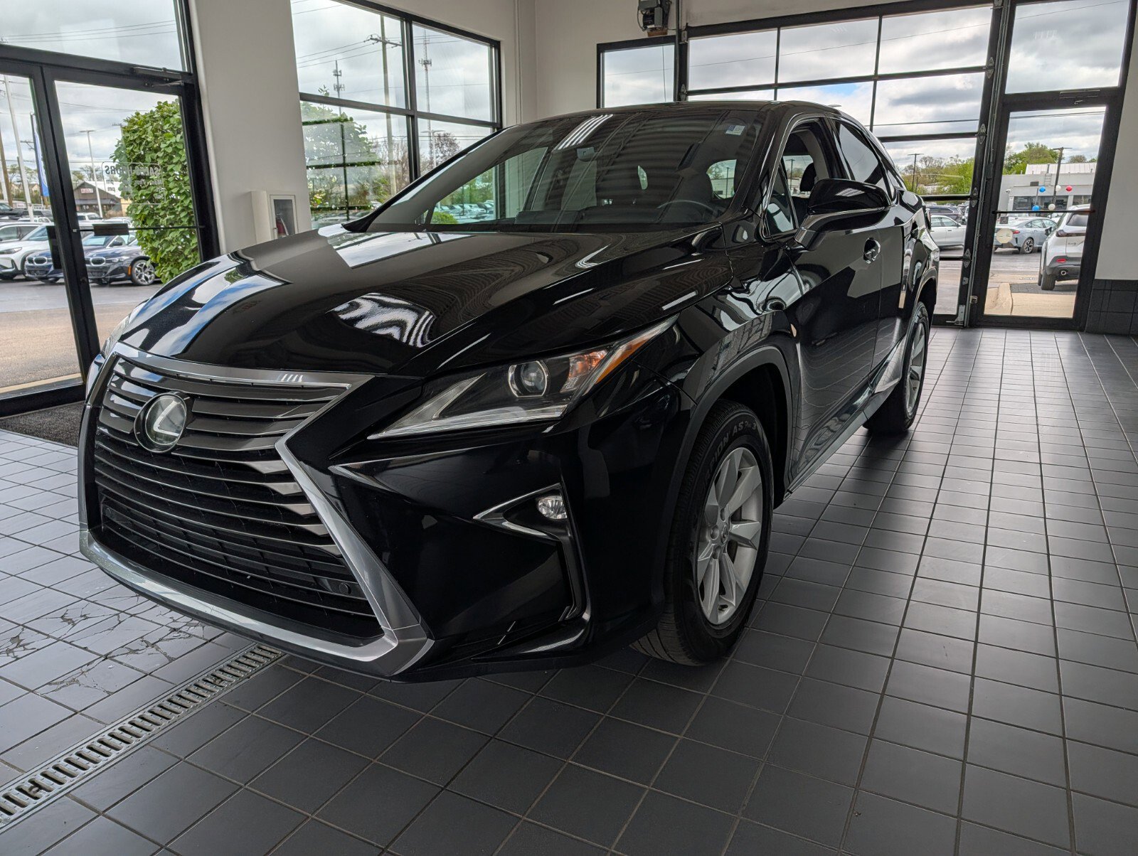 Used 2017 Lexus RX 350 FWD w/ Accessory Package image 6