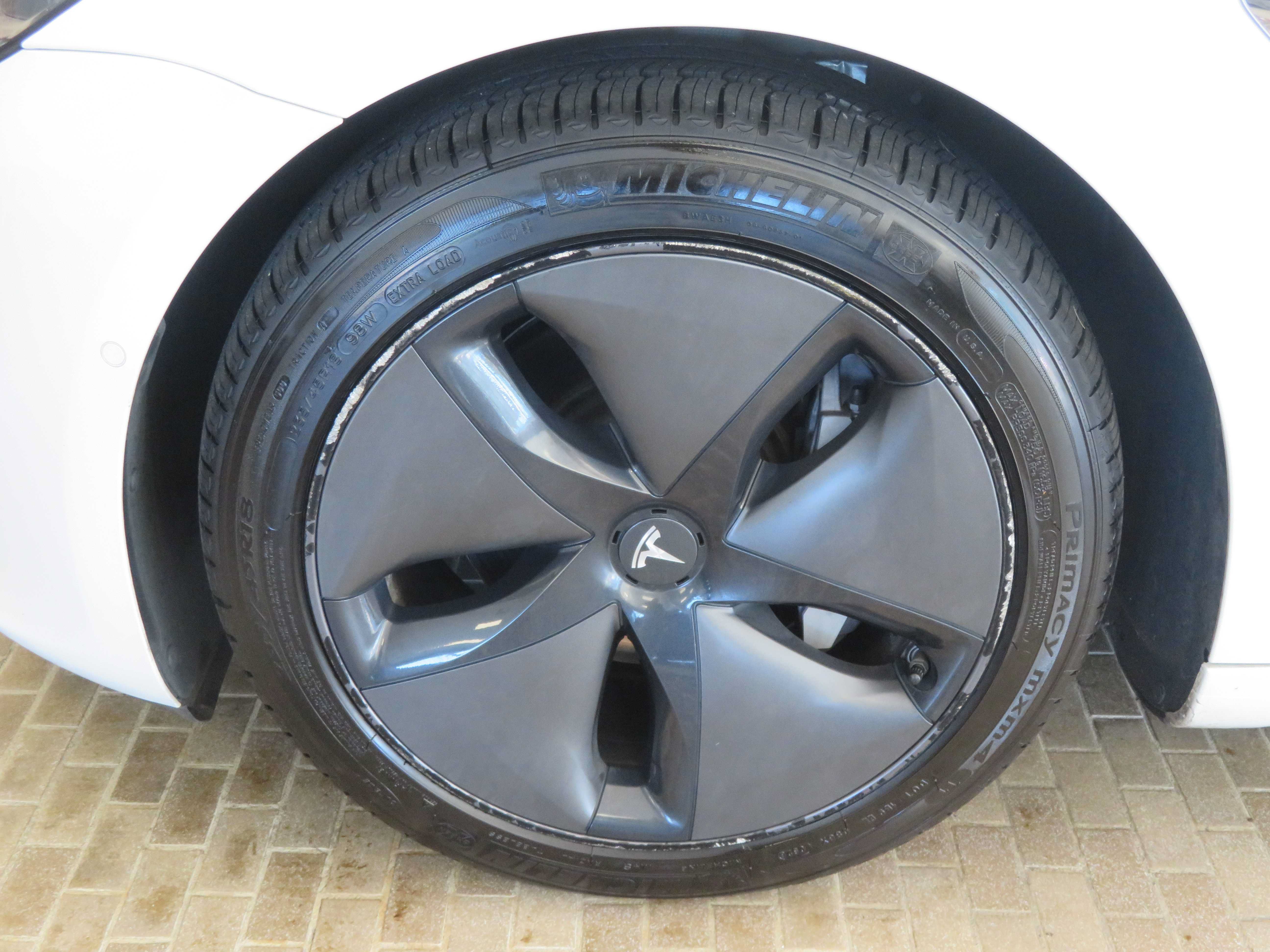 Used 2018 Tesla Model 3 Long Range AWD/4WD image 7