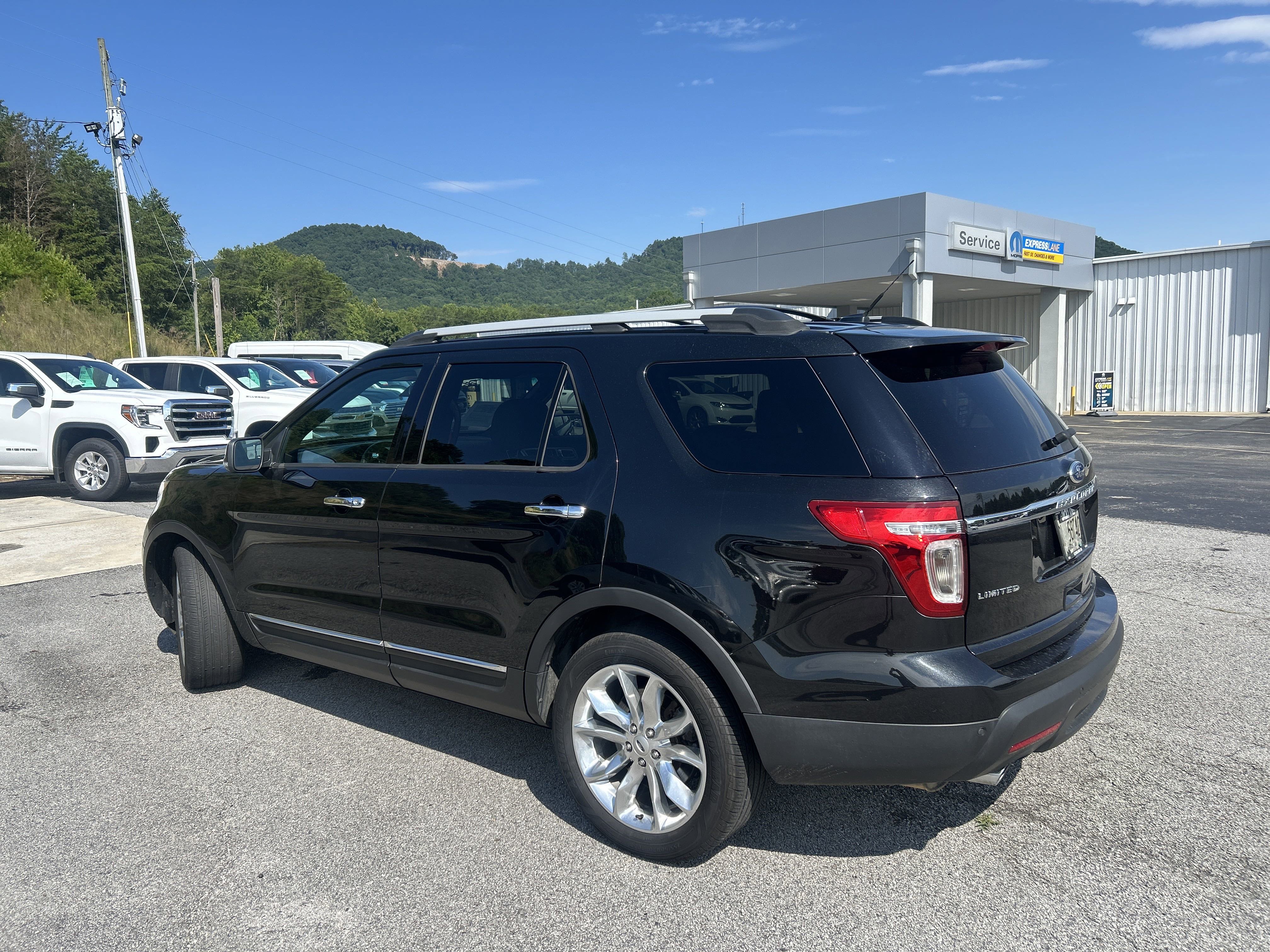 Used 2015 Ford Explorer Limited w/ Equipment Group 303A FWD image 5