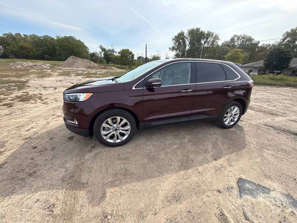 Used 2024 Ford Edge Titanium AWD/4WD image 5