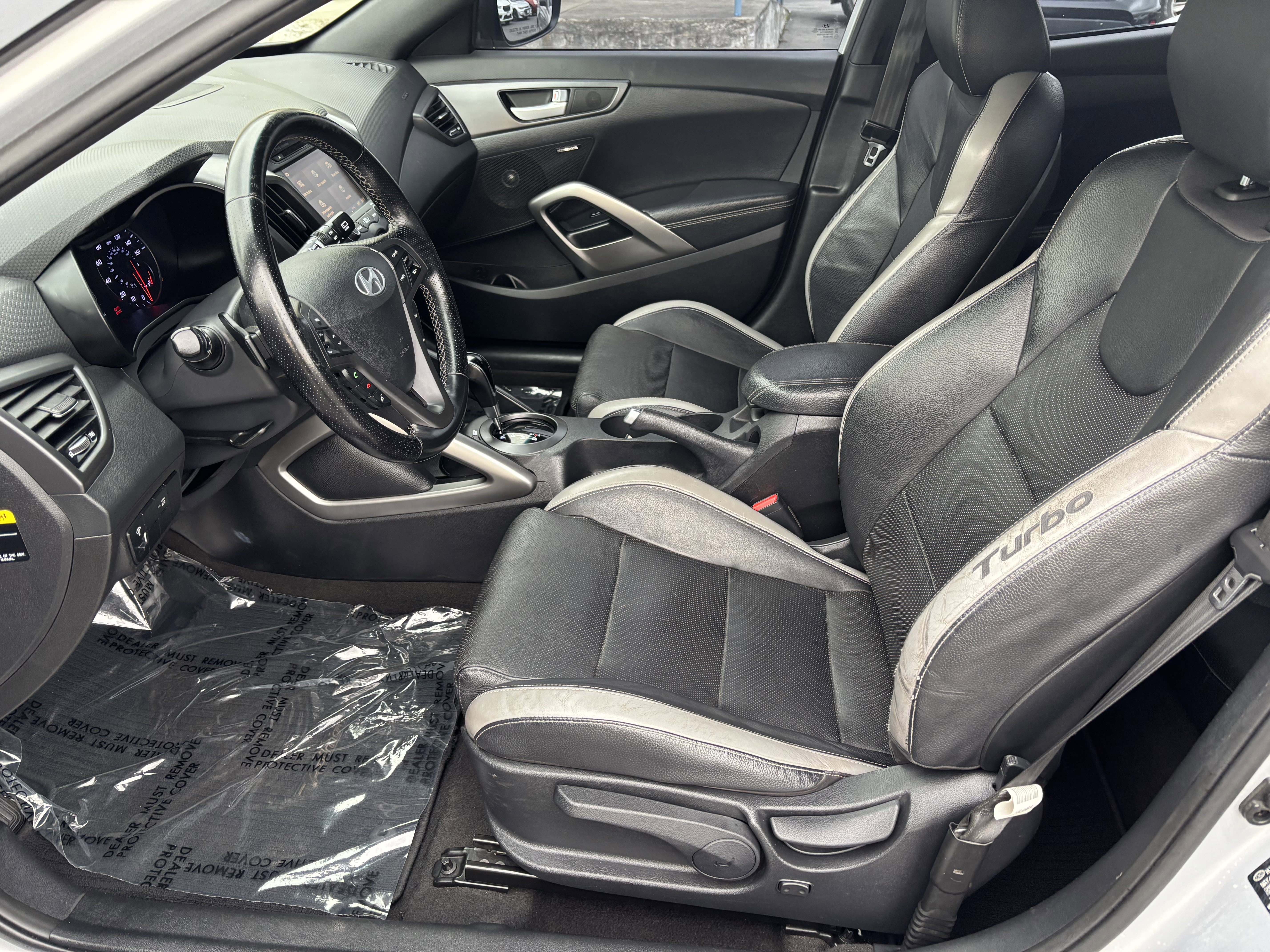 Used 2016 Hyundai Veloster Turbo image 10