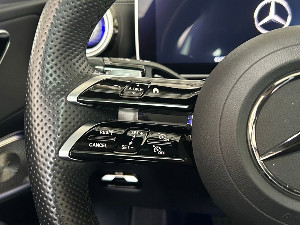 Used 2025 Mercedes-Benz C 300 4MATIC Sedan image 21