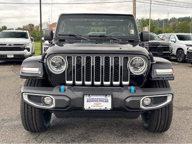 Used 2023 Jeep Wrangler Unlimited Sahara w/ Cold Weather Group AWD/4WD image 27