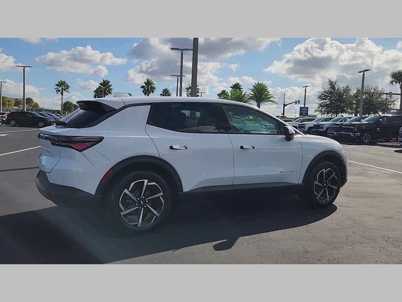 New 2026 Chevrolet Equinox EV LT image 22