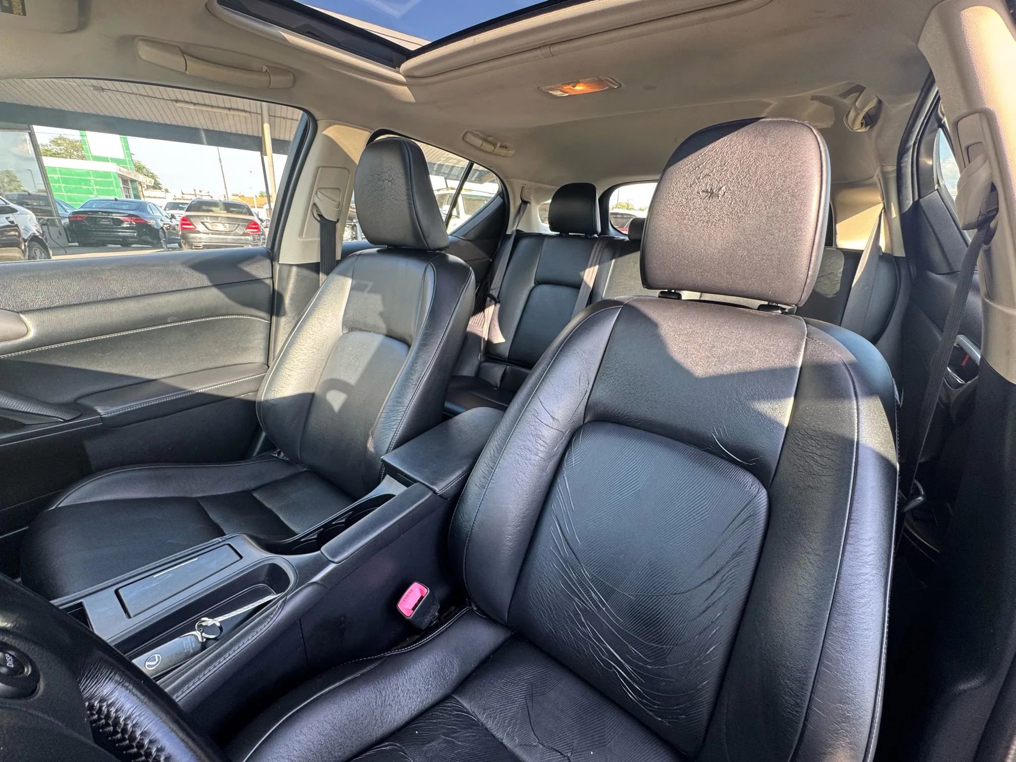 Used 2015 Lexus CT 200h Premium image 9