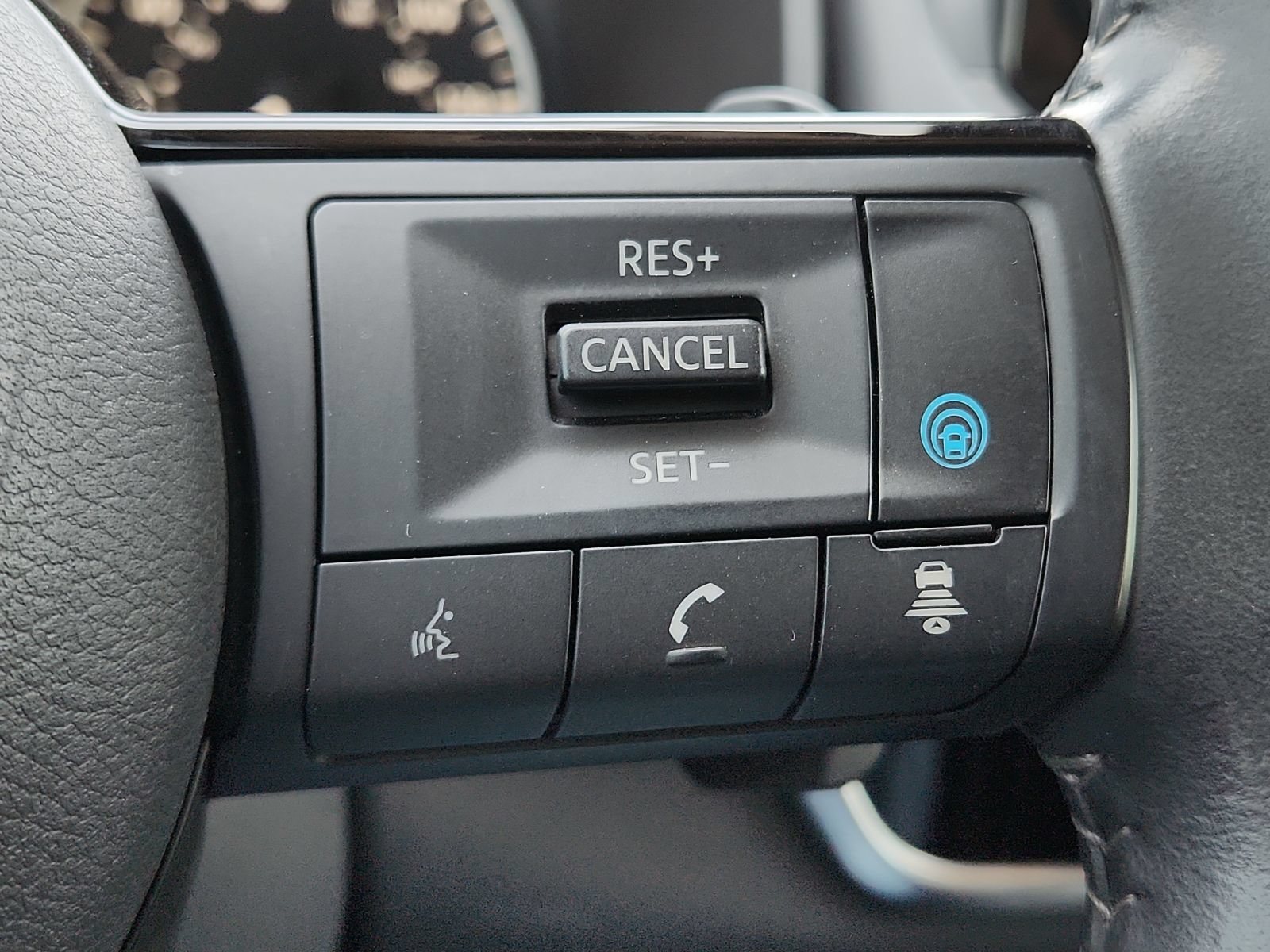 Used 2023 Nissan Rogue SL w/ SL Premium Package FWD image 17