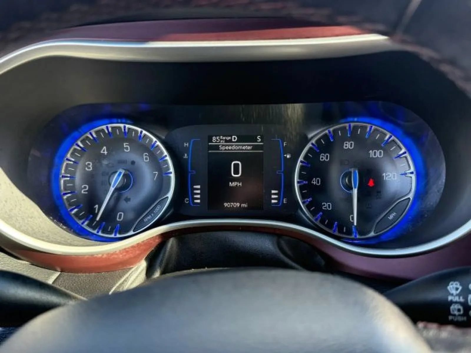 Used 2020 Chrysler Pacifica Touring-L FWD image 42
