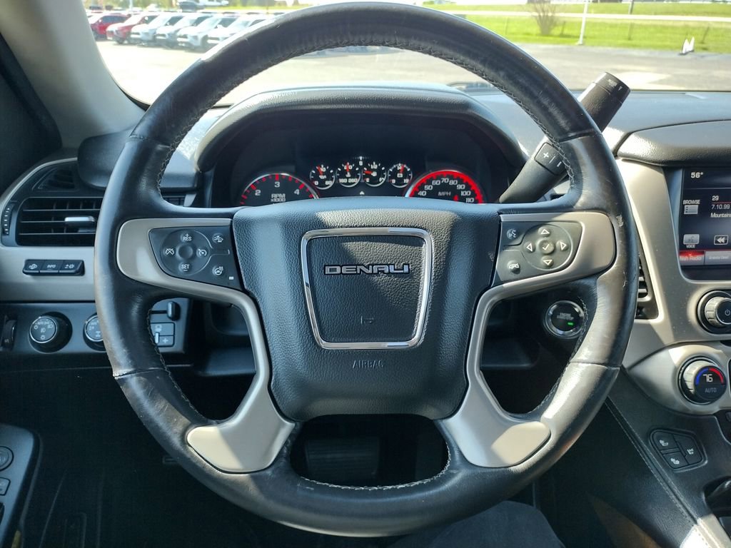 Used 2015 GMC Yukon Denali w/ Premium Package AWD/4WD image 27