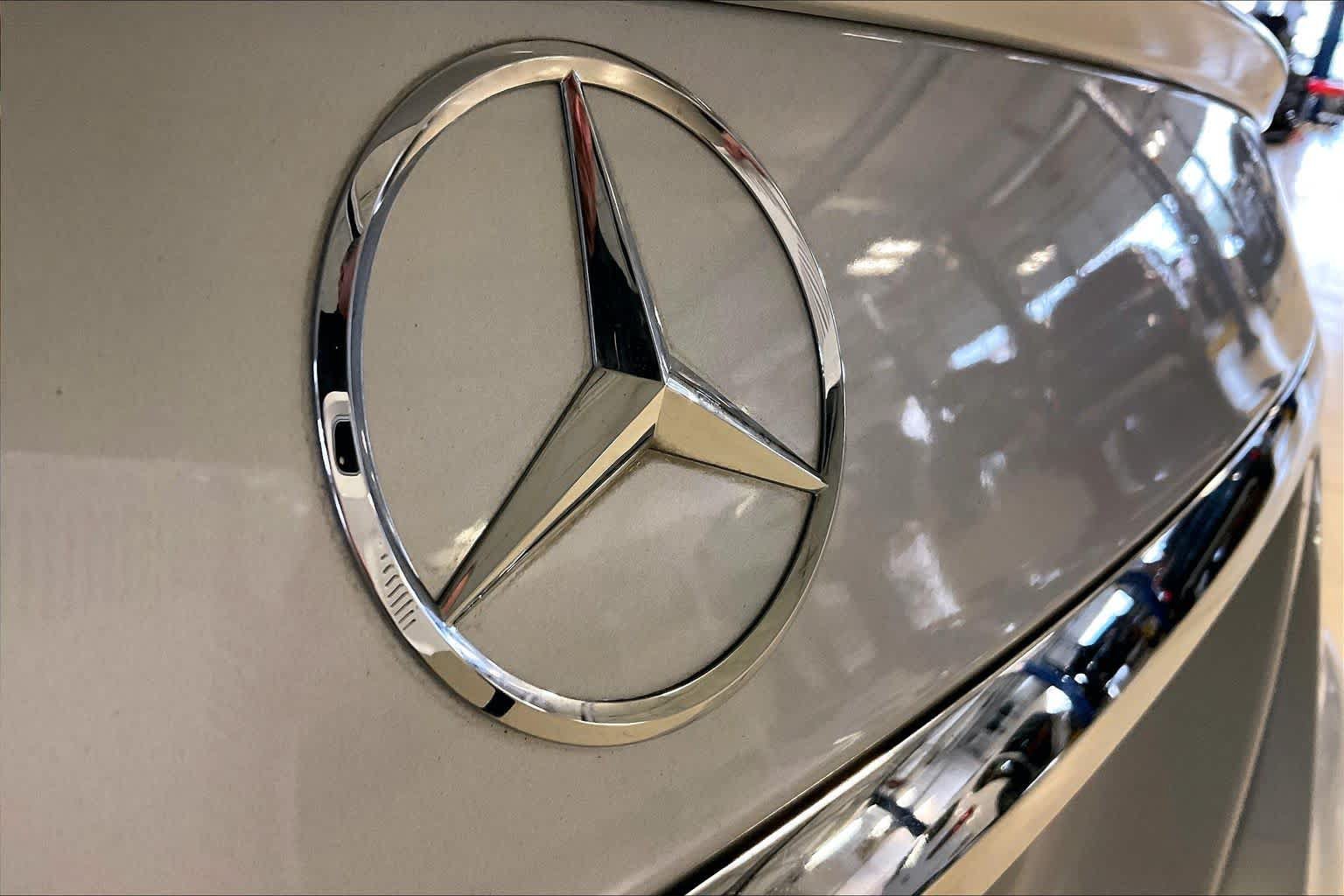 Used 2016 Mercedes-Benz S 550 Sedan image 31