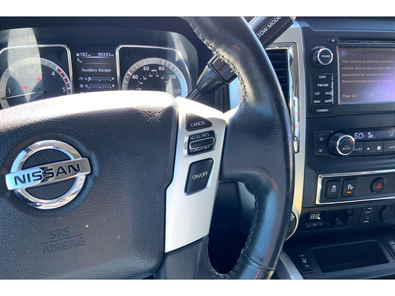 Used 2016 Nissan Titan SL AWD/4WD image 21