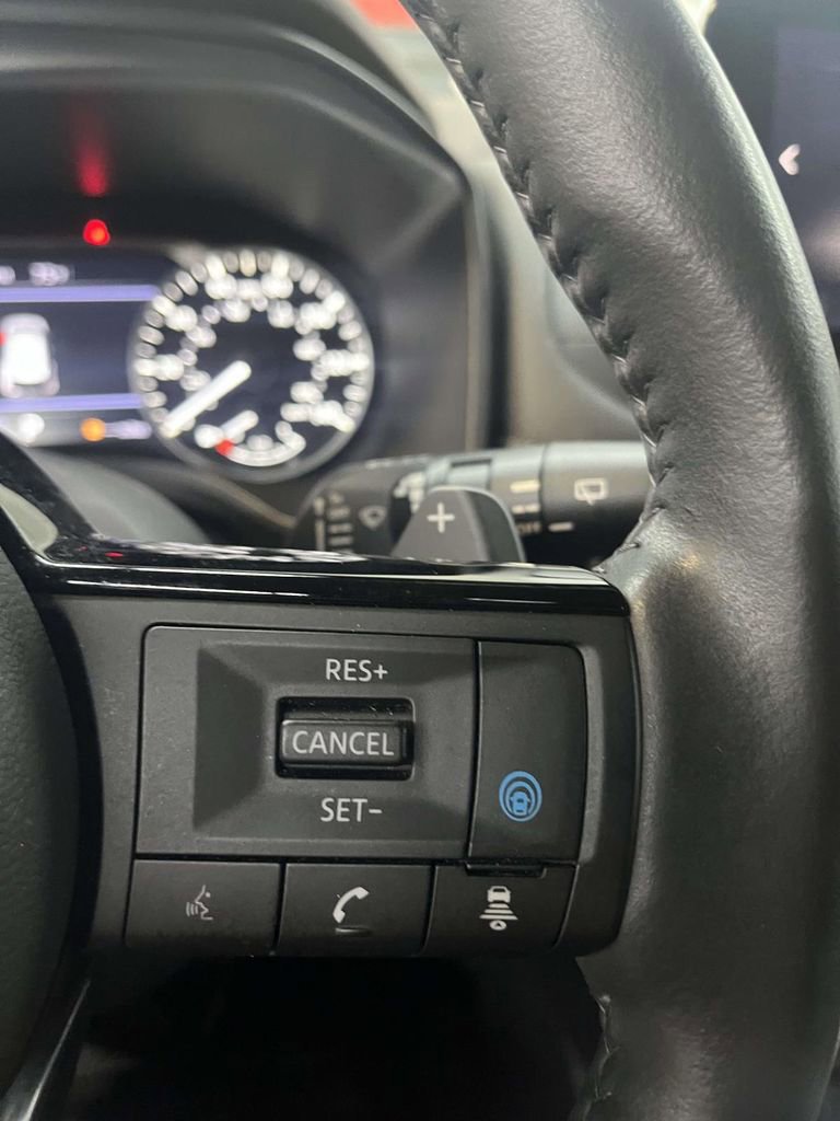 Used 2023 Nissan Rogue SL image 23