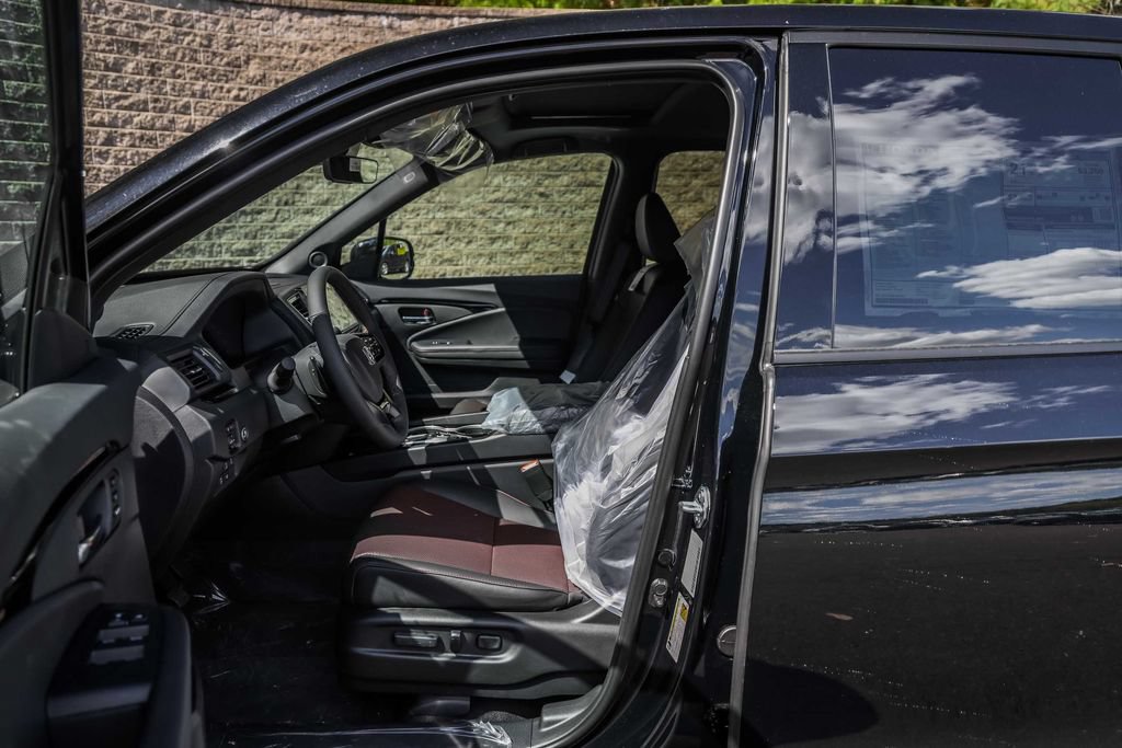 New 2026 Honda Ridgeline Black Edition image 13