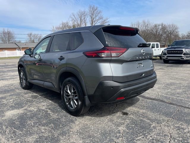 Used 2021 Nissan Rogue S image 2