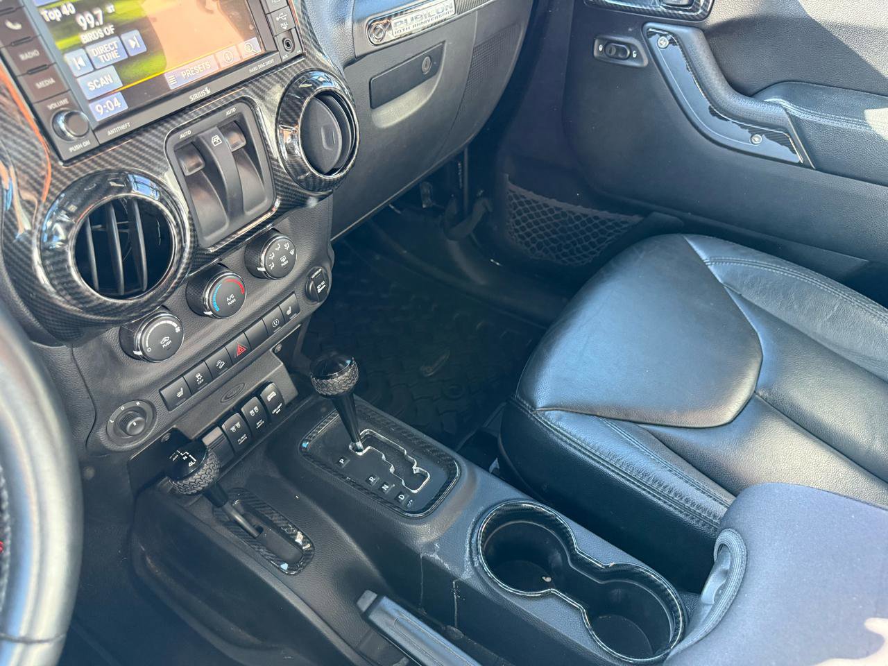 Used 2013 Jeep Wrangler Rubicon AWD/4WD image 11