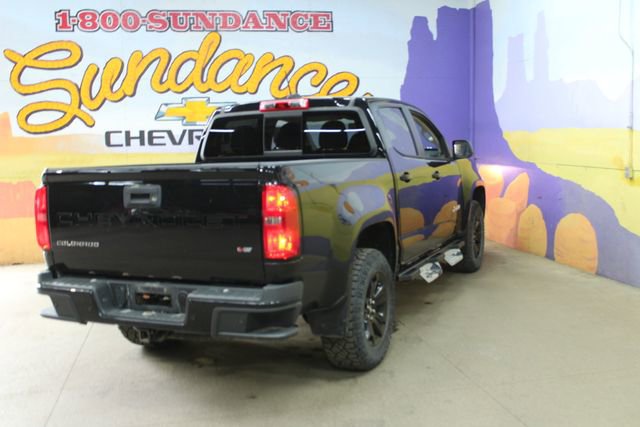 Used 2022 Chevrolet Colorado Z71 w/ Z71 Midnight Edition AWD/4WD image 8