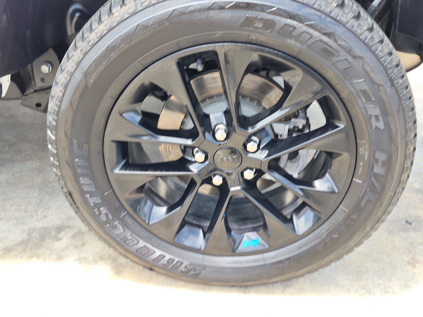 Used 2022 Jeep Wrangler Unlimited Sahara AWD/4WD image 14