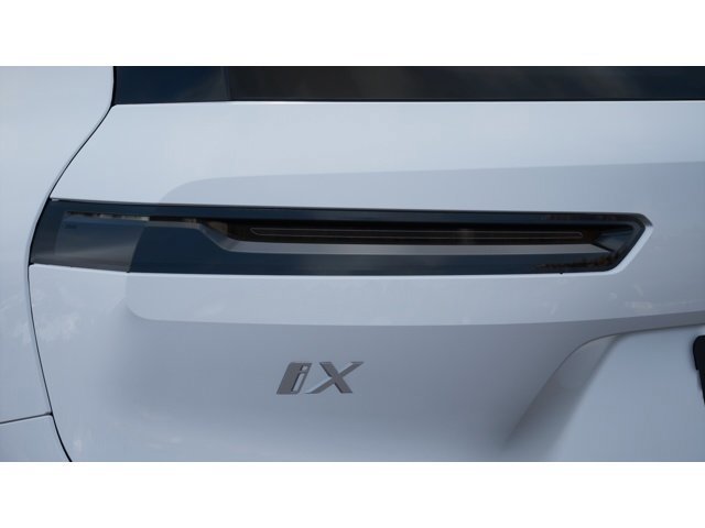 New 2026 BMW iX xDrive45 image 8